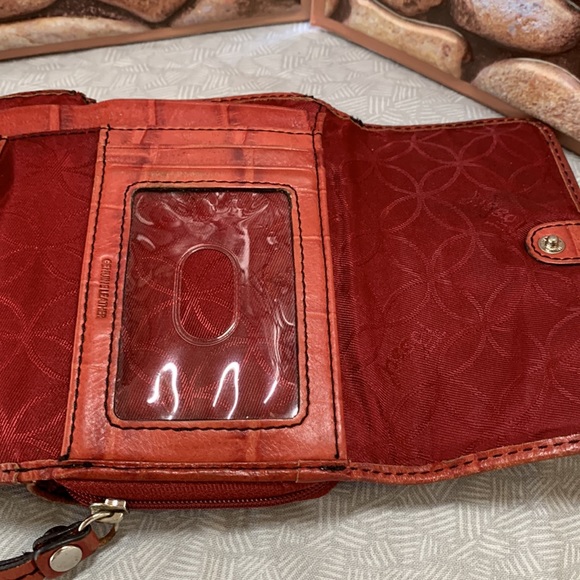 FOSSIL CROCODILE ORANGE-RED (5") Leather  Tri-Fold Wallet - Picture 9 of 16